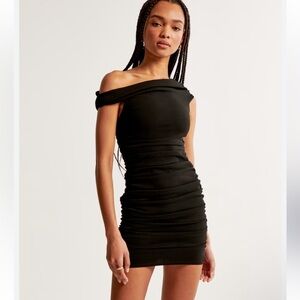 Abercrombie & Fitch Black Off-Shoulder Mini Dress